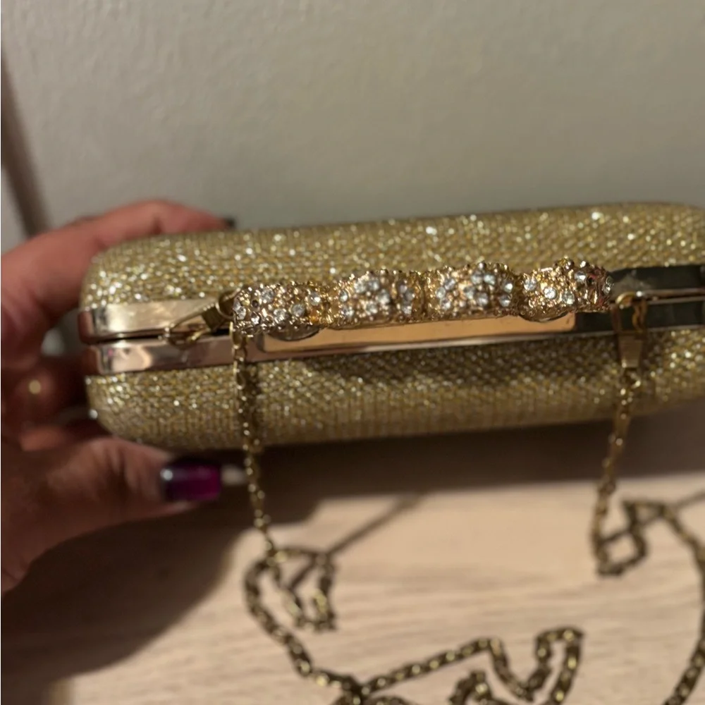 Gold shimmering Rhinestone Clutch - Picture 5 of 9